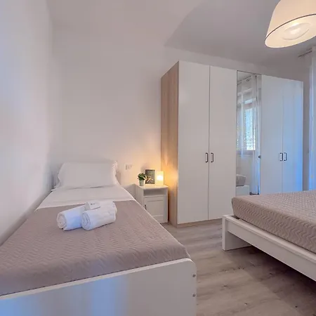 Vittorio Veneto - Spacious And Bright Civitanova Marche