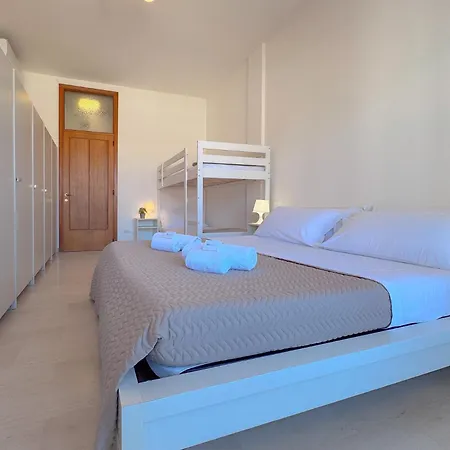Vittorio Veneto - Spacious And Bright Apartment *