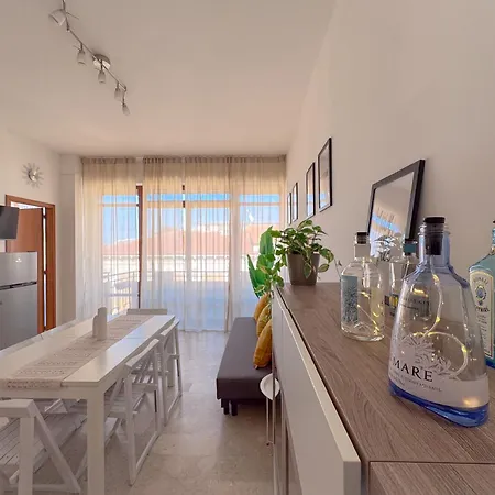 Vittorio Veneto - Spacious And Bright Apartment