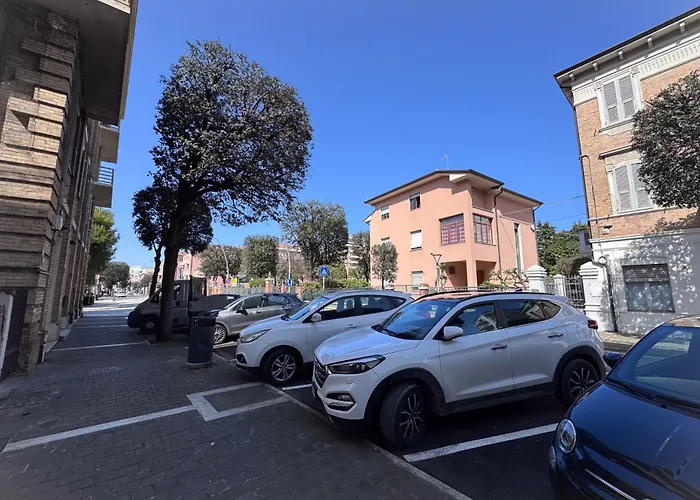 Vittorio Veneto - Spacious And Bright By Host Hero * Civitanova Marche