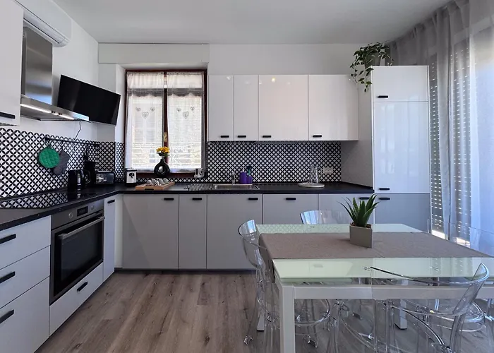 Vittorio Veneto - Spacious And Bright By Host Hero